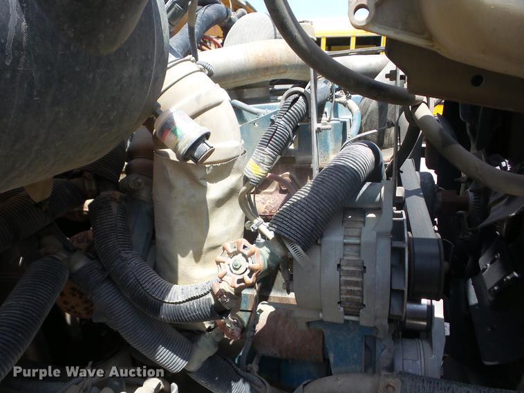 image for item EI9833 1999 International 3800 school bus