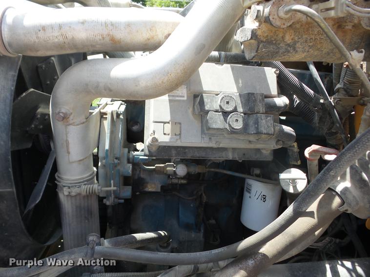 image for item EI9833 1999 International 3800 school bus