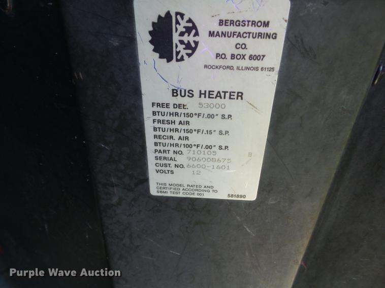 image for item EI9833 1999 International 3800 school bus