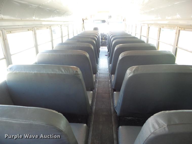 image for item EI9833 1999 International 3800 school bus