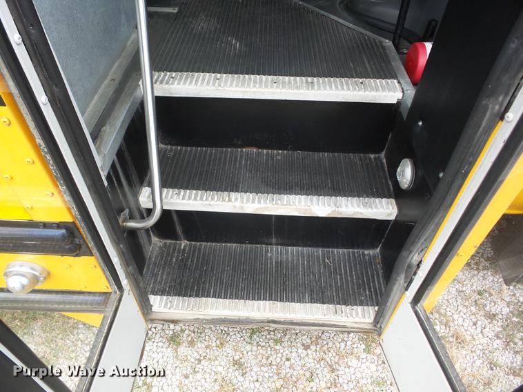 image for item EI9834 2007 Ford E450 school bus