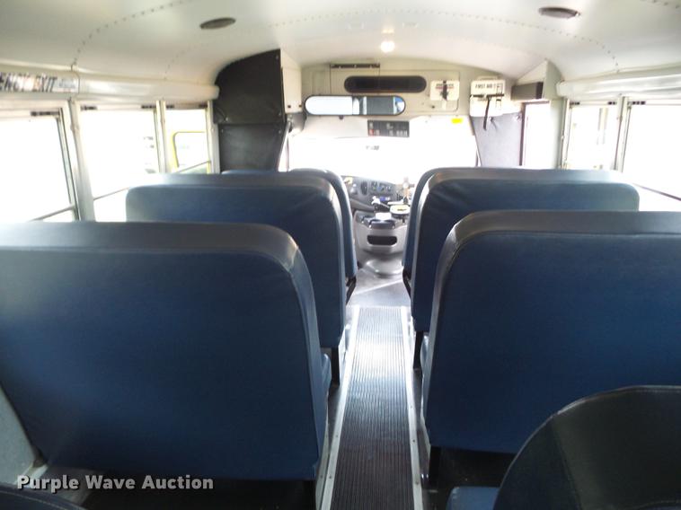 image for item EI9834 2007 Ford E450 school bus
