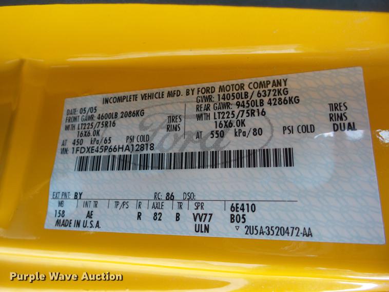 image for item EI9834 2007 Ford E450 school bus