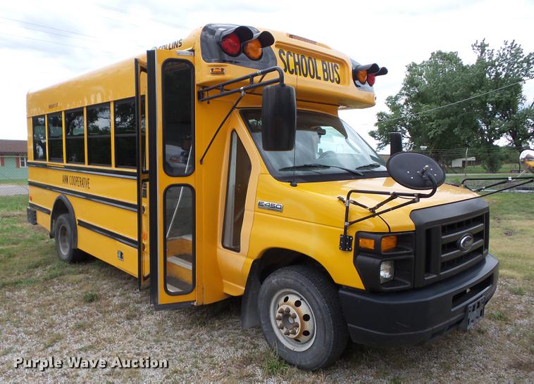 image for item EI9835 2008 Ford Econoline E450 school bus