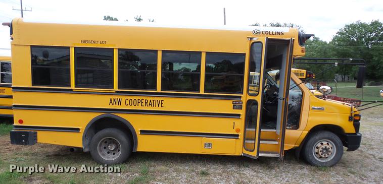 image for item EI9835 2008 Ford Econoline E450 school bus