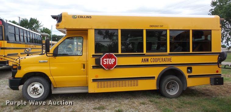 image for item EI9835 2008 Ford Econoline E450 school bus