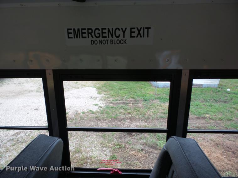 image for item EI9835 2008 Ford Econoline E450 school bus