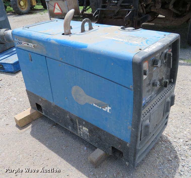 image for item EJ9645 Miller Trailblazer 302 welder/generator