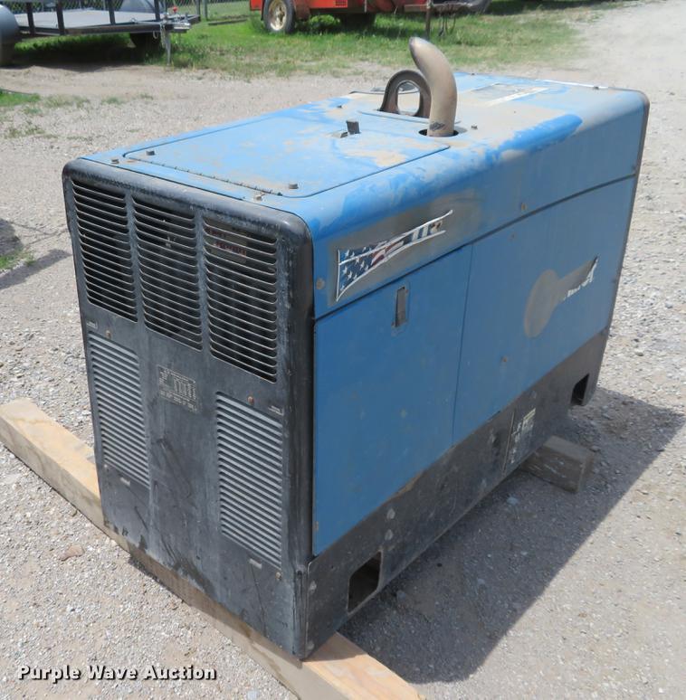 image for item EJ9645 Miller Trailblazer 302 welder/generator