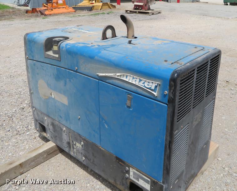 image for item EJ9645 Miller Trailblazer 302 welder/generator