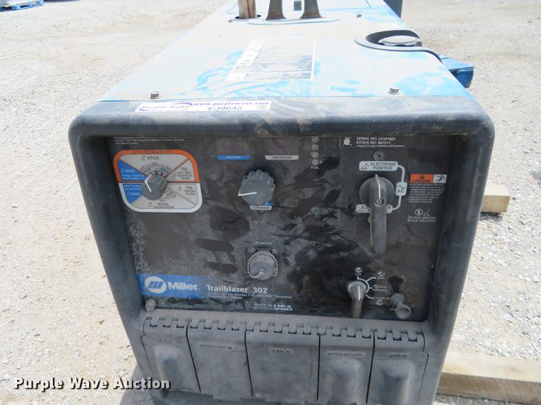 image for item EJ9645 Miller Trailblazer 302 welder/generator