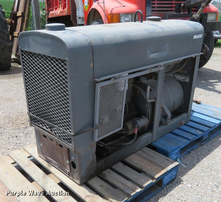 image for item EJ9646 Lincoln SA-200 arc welder