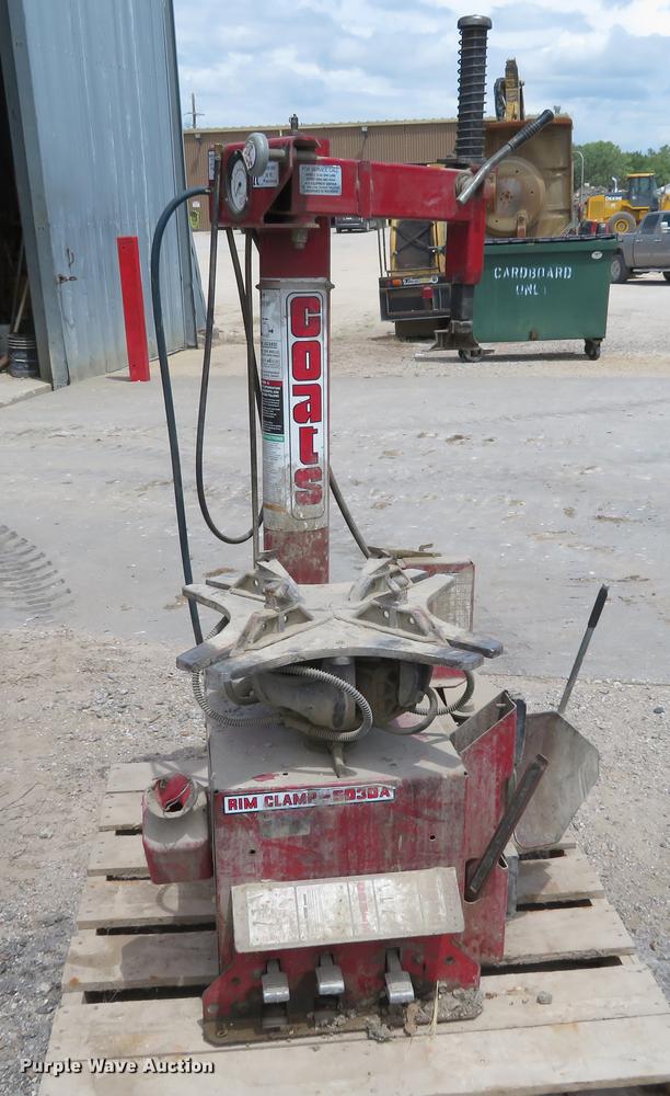 Coats 5030A rim clamp tire machine in Emporia, KS | Item EJ9649 sold ...