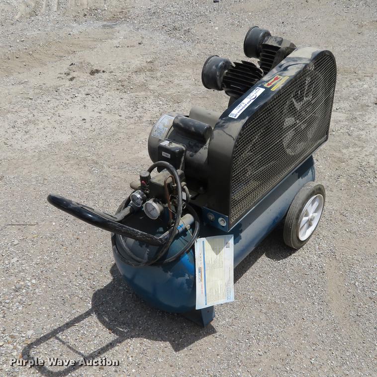 Puma PK5020 air compressor in Emporia, KS Item EJ9651 sold Purple Wave