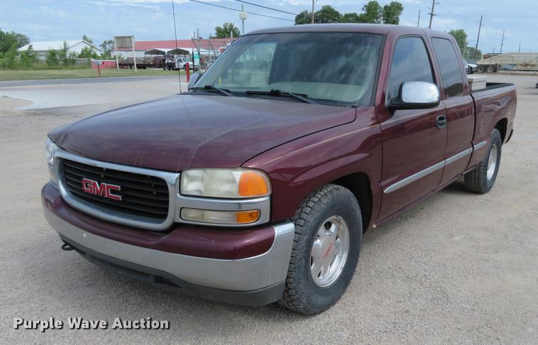 image for item EJ9663 2001 GMC Sierra 1500 Ext. Cab pickup truck