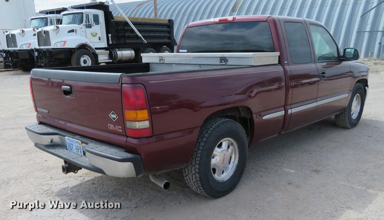 image for item EJ9663 2001 GMC Sierra 1500 Ext. Cab pickup truck