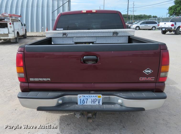 image for item EJ9663 2001 GMC Sierra 1500 Ext. Cab pickup truck