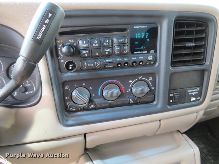 image for item EJ9663 2001 GMC Sierra 1500 Ext. Cab pickup truck