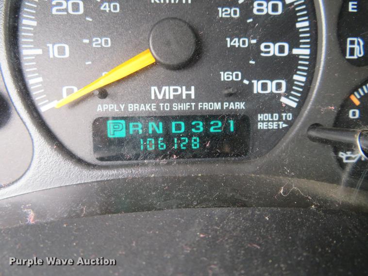 image for item EJ9663 2001 GMC Sierra 1500 Ext. Cab pickup truck