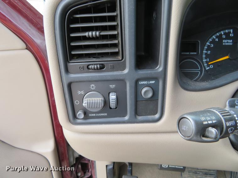 image for item EJ9663 2001 GMC Sierra 1500 Ext. Cab pickup truck