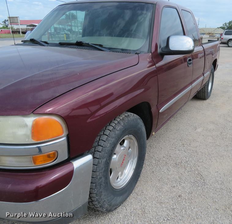 image for item EJ9663 2001 GMC Sierra 1500 Ext. Cab pickup truck
