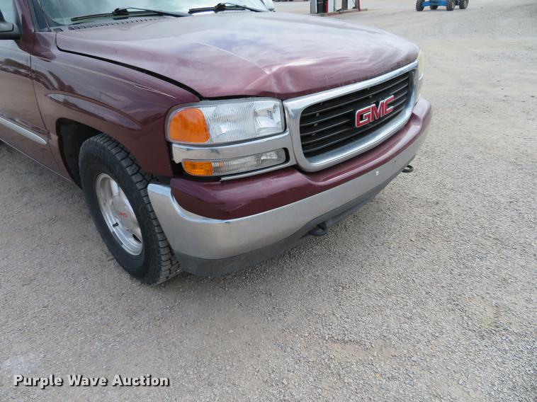 image for item EJ9663 2001 GMC Sierra 1500 Ext. Cab pickup truck