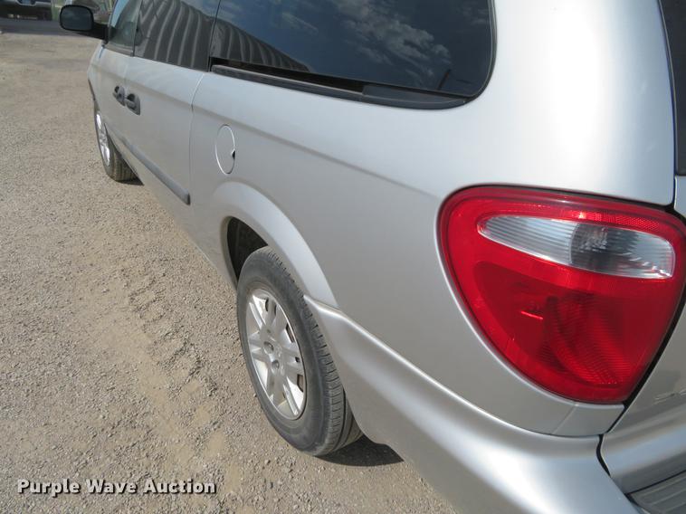 image for item EJ9671 2007 Dodge Grand Caravan van