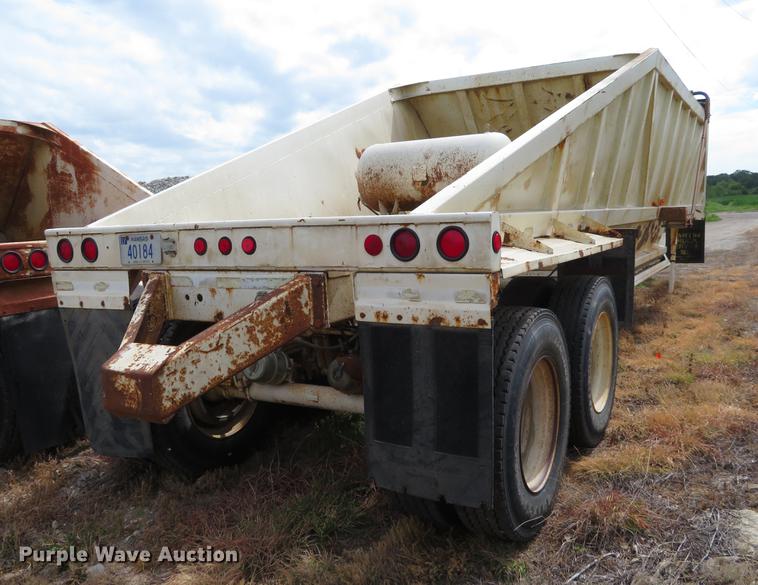 image for item EJ9673 1996 Ranch bottom dump trailer