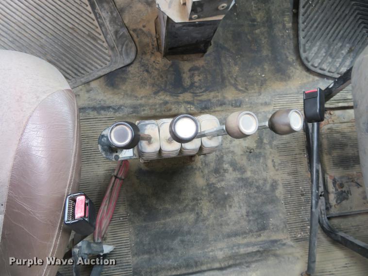 image for item EJ9675 1998 International 2554 dump truck