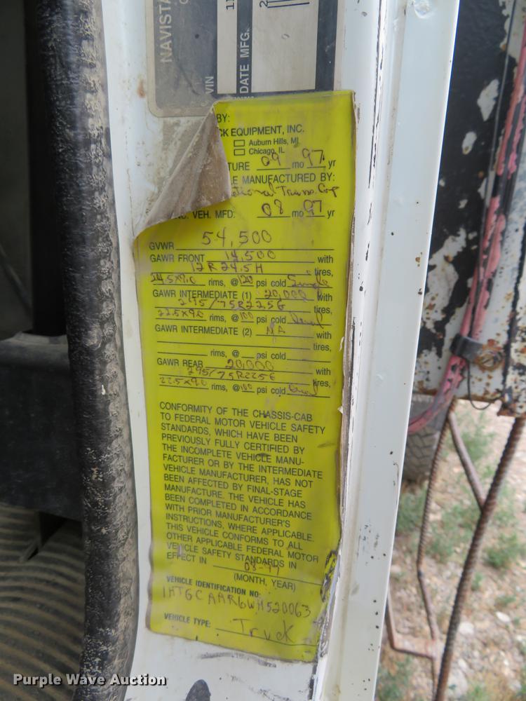 image for item EJ9675 1998 International 2554 dump truck