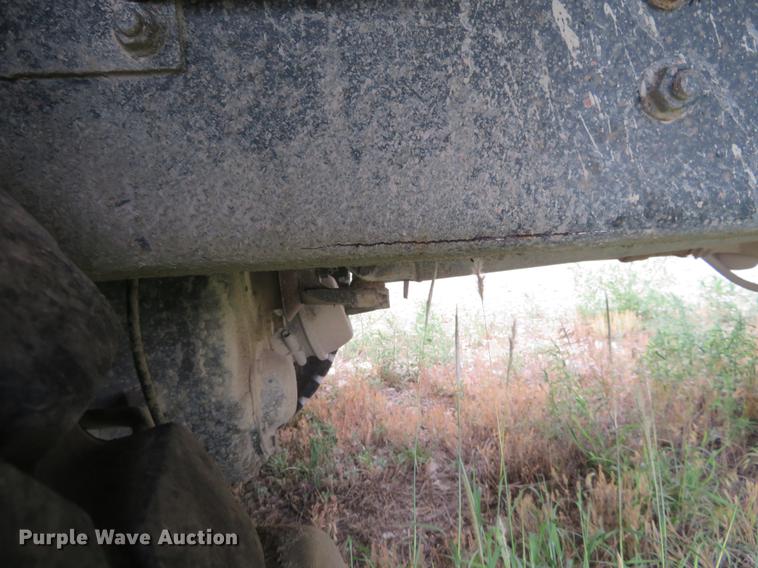 image for item EJ9675 1998 International 2554 dump truck