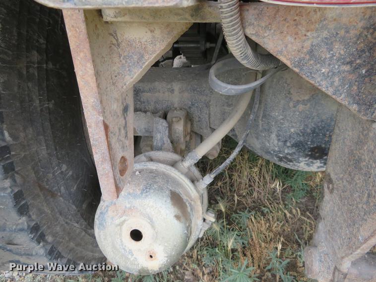 image for item EJ9675 1998 International 2554 dump truck