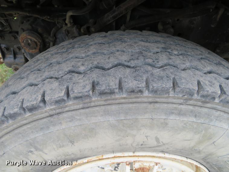 image for item EJ9675 1998 International 2554 dump truck