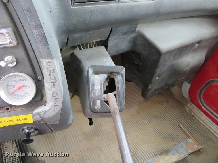 image for item EJ9676 1994 Ford LT8000 dump truck