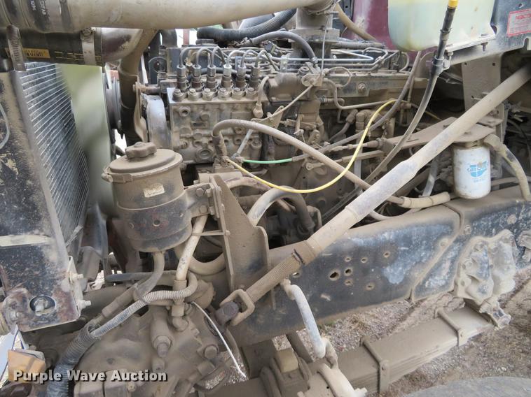 image for item EJ9676 1994 Ford LT8000 dump truck