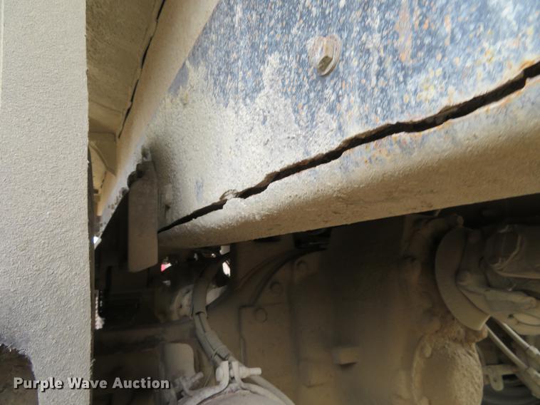 image for item EJ9676 1994 Ford LT8000 dump truck