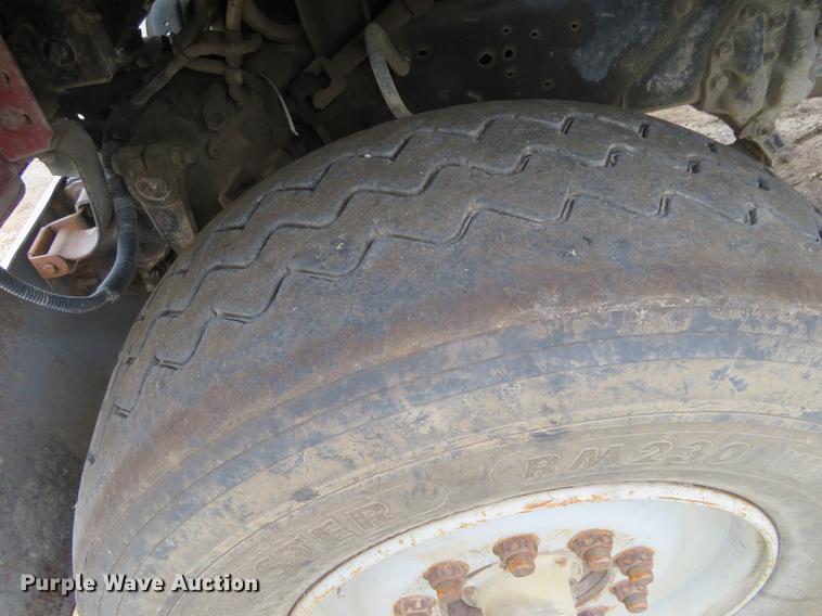 image for item EJ9676 1994 Ford LT8000 dump truck