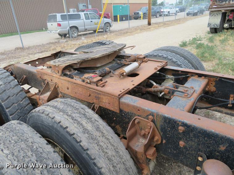 image for item EJ9677 1977 International Transtar II semi truck