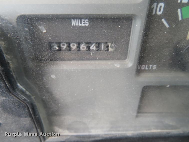 image for item EJ9678 1993 International 4900 dump truck