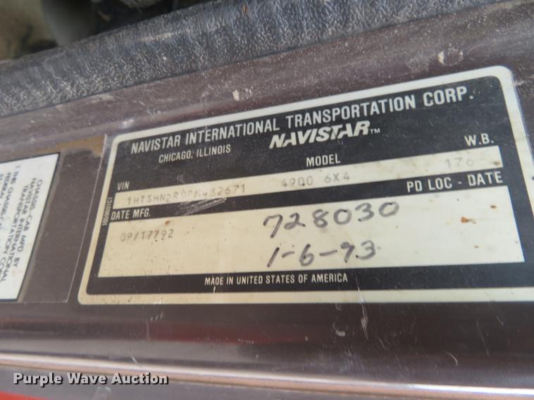 image for item EJ9678 1993 International 4900 dump truck