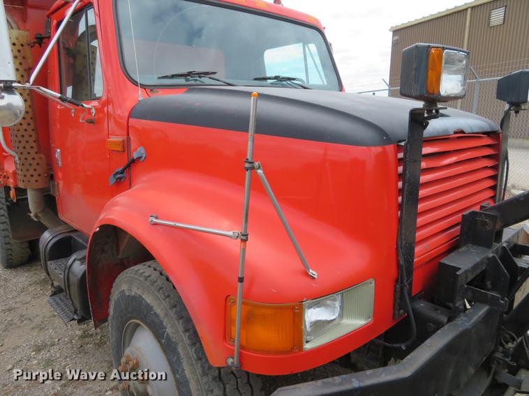 image for item EJ9678 1993 International 4900 dump truck