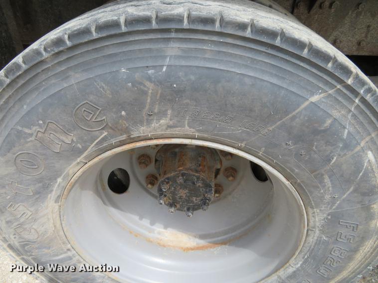 image for item EJ9678 1993 International 4900 dump truck