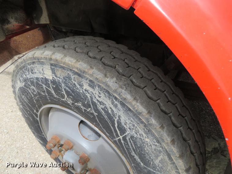 image for item EJ9678 1993 International 4900 dump truck