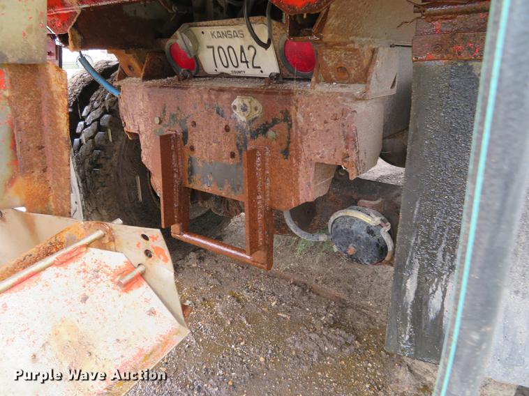 image for item EJ9679 1997 International 4900 dump truck