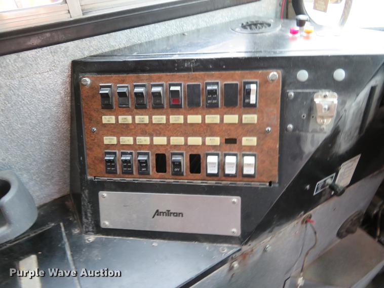 image for item EJ9699 1996 International 3800 school bus