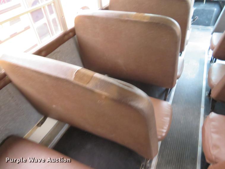 image for item EJ9699 1996 International 3800 school bus