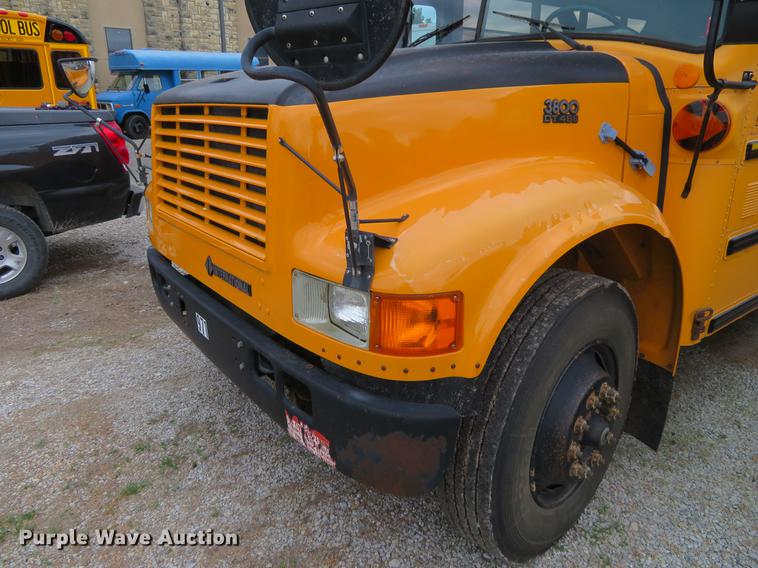image for item EJ9699 1996 International 3800 school bus