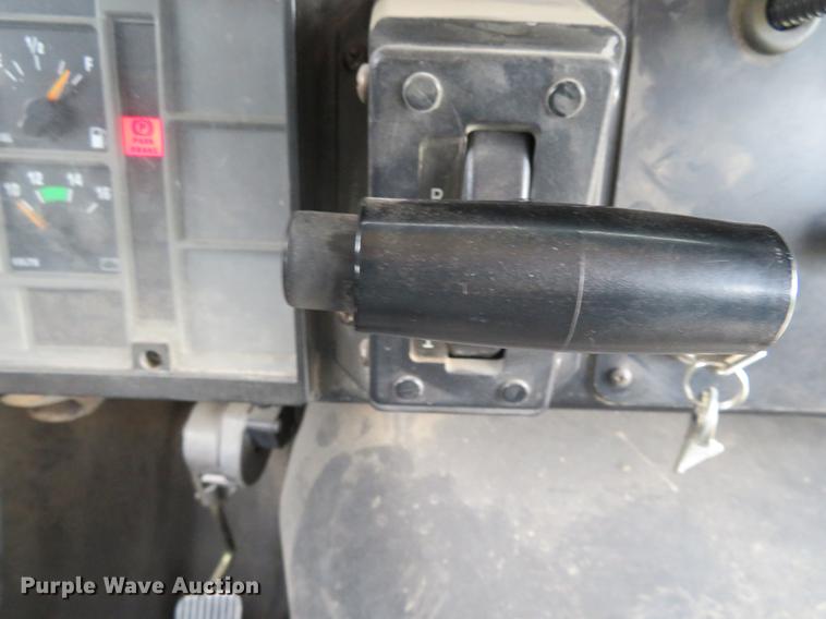 image for item EJ9700 1999 International 3800 school bus