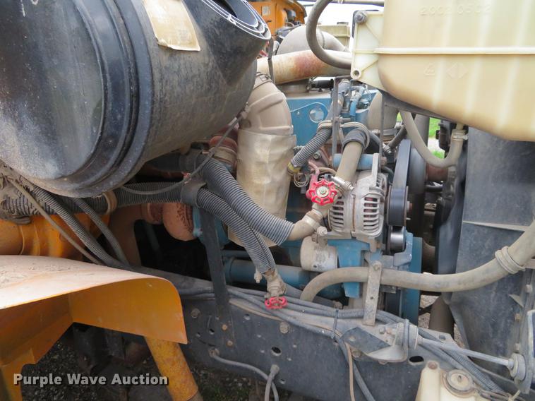 image for item EJ9700 1999 International 3800 school bus