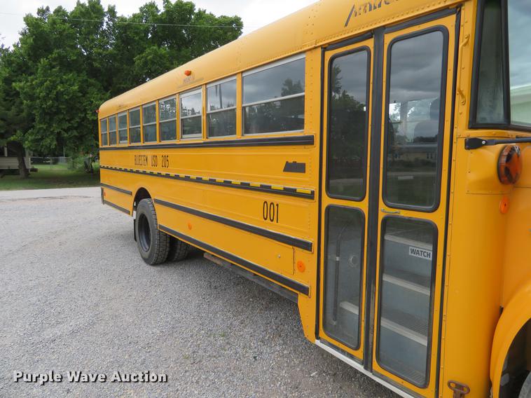 image for item EJ9700 1999 International 3800 school bus
